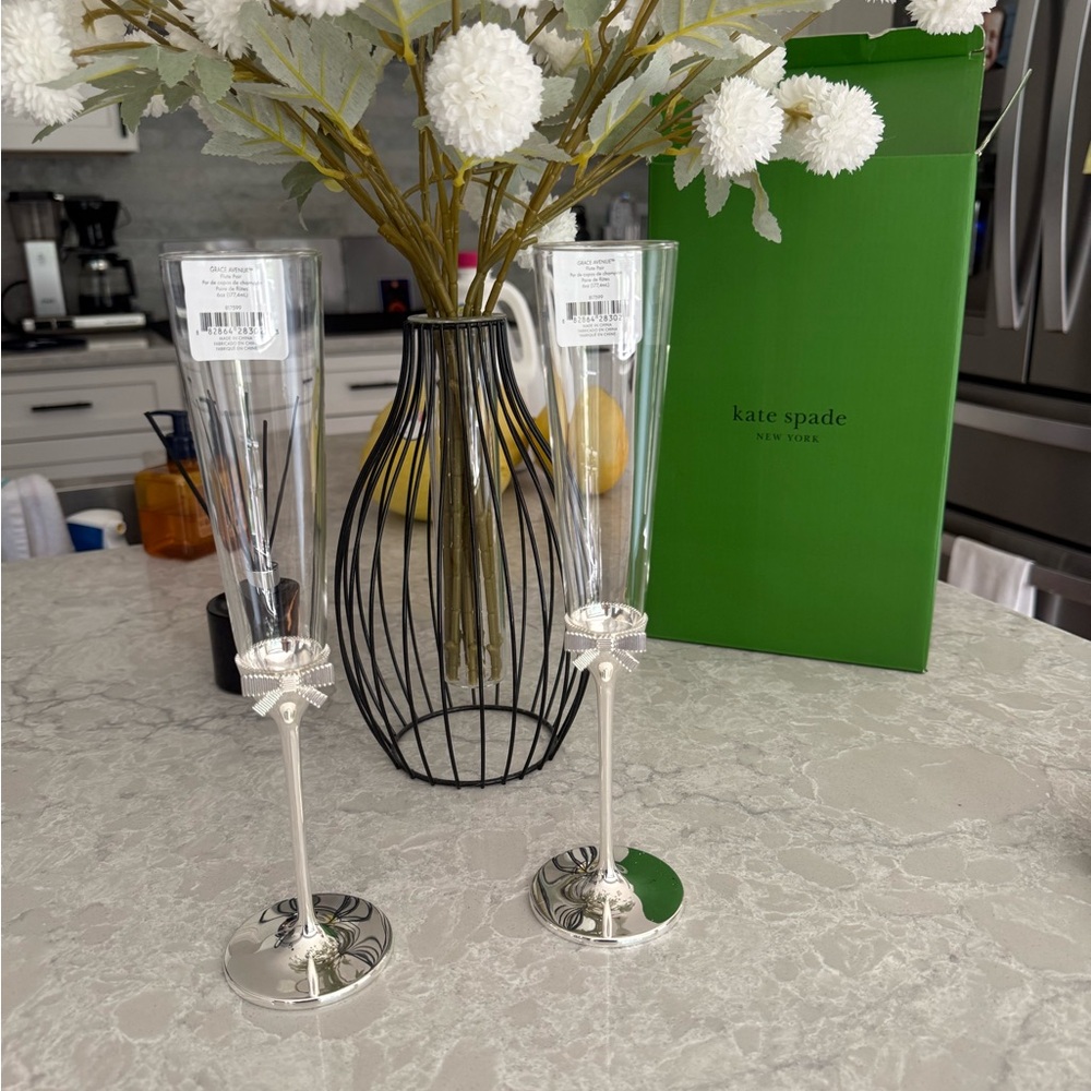 Kate Spade Grace Avenue champagne flutes - Picture 2 of 5